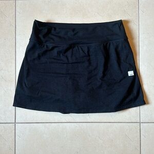 Vuori Tennis/Pickleball/Golf skirt - size medium - charcoal grey, pleated back